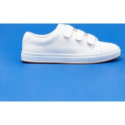 Sneakersy - Biały. Białe sneakersy męskie marki Reserved, bez zapięcia. Za 119,99 zł.