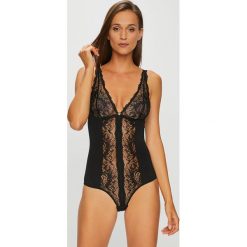 Emporio Armani - Body. Czarne body damskie marki Emporio Armani, m, z haftami, z elastanu. W wyprzedaży za 269,90 zł.