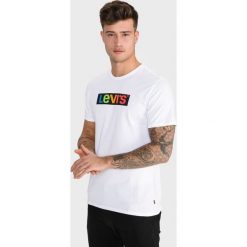 Levi's® Classic Koszulka Biały. Białe podkoszulki męskie s, z nadrukiem, z bawełny, z krótkim rękawem. Za 102,95 zł.
