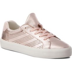 Sneakersy GANT - Mary 16531443 Rose Gold G23. Różowe półbuty damskie GANT, na co dzień, bez wzorów, ze skóry, bez obcasa, na płaskiej podeszwie, bez zapięcia. W wyprzedaży za 259,00 zł.