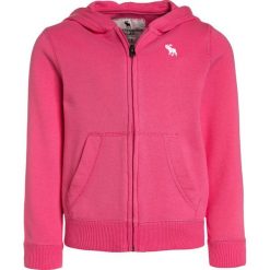 Abercrombie & Fitch CORE Bluza rozpinana pink. Czerwone bluzy dziewczęce marki Abercrombie & Fitch, z bawełny. Za 169,00 zł.