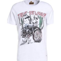 True Religion DESERT BIKE Tshirt z nadrukiem white. Białe koszulki polo męskie marki True Religion, s, z nadrukiem, z bawełny. W wyprzedaży za 272,35 zł.