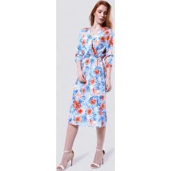 Niebieska Sukienka Bourgeon. Niebieskie sukienki damskie Born2be, na lato, xl, bez wzorów, z tkaniny, bez kołnierzyka, bez rękawów. Za 69,99 zł.
