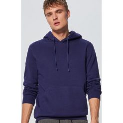 Gładka bluza z kapturem - Fioletowy. Fioletowe bluzy męskie marki Cropp, s, bez wzorów, z kapturem, bez rękawów, z kapturem. Za 79,99 zł.