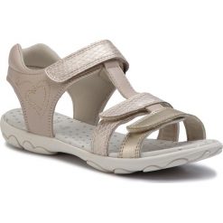 Sandały GEOX - J S.Cuore B J9290B 0QDBC C0871 D Beige/Gold. Żółte sandały dziewczęce Geox, ze skóry ekologicznej, bez zapięcia. W wyprzedaży za 169,00 zł.