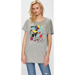 Trussardi Jeans - Top. Szare bluzki damskie marki Trussardi Jeans, s, z nadrukiem, z bawełny, casualowe, z okrągłym kołnierzem, z krótkim rękawem. W wyprzedaży za 119,90 zł.