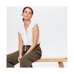 Bluzka damska. Bluzki damskie Promod, uniwersalny, bez wzorów, z jeansu, klasyczne, z klasycznym kołnierzykiem, z krótkim rękawem. Za 99,90 zł.