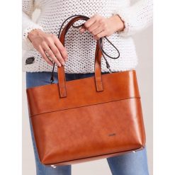 Włoska torebka skórzana camel Rovicky TWR-63 - camel. Brązowe torebki klasyczne damskie ROVICKY, w paski, ze skóry, klasyczne. Za 259,99 zł.