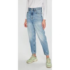 Tommy Jeans - Jeansy. Niebieskie jeansy damskie Tommy Jeans, z podwyższonym stanem. W wyprzedaży za 339,90 zł.