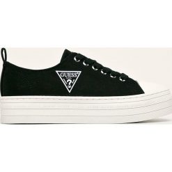 Guess Jeans - Tenisówki. Czerwone trampki i tenisówki damskie Guess Jeans, z aplikacjami, z jeansu, bez zapięcia. W wyprzedaży za 279,90 zł.
