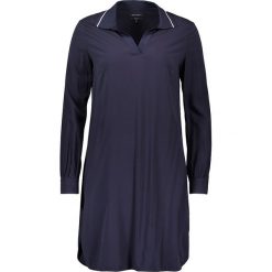 Sukienka w kolorze granatowym. Niebieskie sukienki damskie Marc O'Polo, bez wzorów, polo, bez rękawów, midi. W wyprzedaży za 395,95 zł.