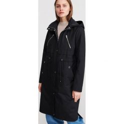 Parka z kapturem - Czarny. Czarne parki damskie Reserved, bez wzorów, z kapturem. Za 199,99 zł.