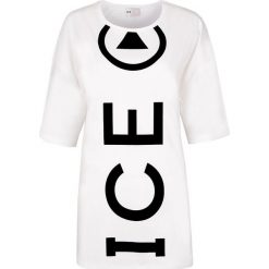 T- shirt Ice Play By ICEBERG. Niebieskie koszulki damskie ICE PLAY BY ICEBERG, bez wzorów, z bawełny, z włoskim kołnierzykiem, z długim rękawem. Za 139,00 zł.