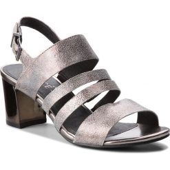 Sandały CAPRICE - 9-28313-30 Silver Sparkle 922. Szare klapki damskie Caprice, bez wzorów, ze skóry, bez obcasa, na obcasie. W wyprzedaży za 159,00 zł.