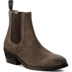Botki MARC O'POLO - 708 14215101 304 Taupe 717. Brązowe buty zimowe damskie marki Marc O'Polo, ze skóry, na obcasie. W wyprzedaży za 439,00 zł.