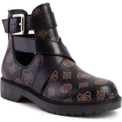 Trapery GUESS - Teigen2 FL5TE2 FAL10 BROWN/BLACK. Czarne trapery damskie Guess, ze skóry ekologicznej, klasyczne, bez obcasa, bez zapięcia. Za 799,00 zł.