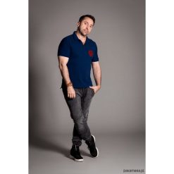 Koszulka Polo SZARA. Niebieskie koszulki polo marki Pakamera, z syntetyku, duże. Za 89,00 zł.