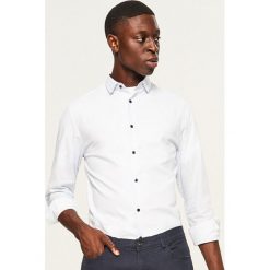 Koszula z mikroprintem regular fit - Biały. Niebieskie koszule męskie marki Reserved, l. Za 89,99 zł.