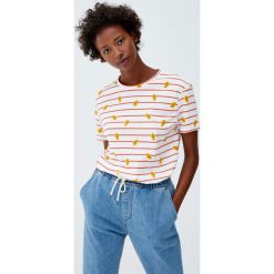 Koszulka z krótkim rękawem w papaje. Koszulki damskie Pull&Bear. Za 29,90 zł.