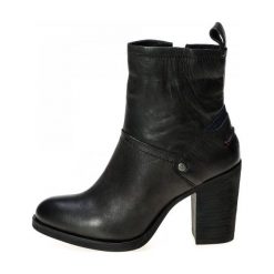 Wrangler Botki Damskie Arizona Bootie Czarne, 36. Czarne botki damskie marki Wrangler, bez obcasa, na obcasie, bez zapięcia. W wyprzedaży za 251,00 zł.