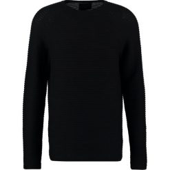 Swetry klasyczne męskie: Jack & Jones JCOWIND CREW NECK NOOS Sweter black