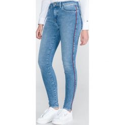 Tommy Hilfiger Como Dżinsy Niebieski. Niebieskie rurki damskie TOMMY HILFIGER, bez wzorów, z elastanu. Za 521,95 zł.