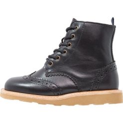 Young Soles SIDNEY Botki sznurowane black. Czarne buty zimowe damskie marki Young Soles, z materiału, na sznurówki. W wyprzedaży za 337,35 zł.