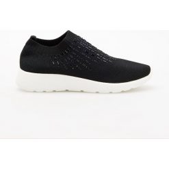 Tenisówki damskie: Buty slip on z koralikami – Czarny