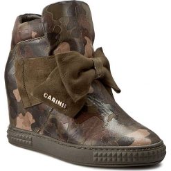 Sneakersy CARINII - B3835 F33-I43-PSK-B88. Pomarańczowe półbuty damskie Carinii, bez wzorów, ze skóry, bez obcasa, na koturnie, bez zapięcia. W wyprzedaży za 329,00 zł.