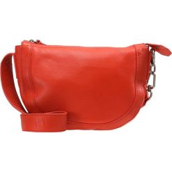 Torebki klasyczne damskie: Liebeskind Berlin MONTOIR CALAIS COCA MILLED Torba na ramię hibiscus