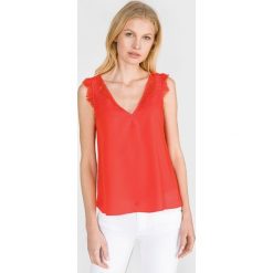 French Connection Chioma Top Czerwony. Czerwone podkoszulki damskie French Connection, xs, bez wzorów, z poliesteru, bez kołnierzyka, bez rękawów. Za 262,95 zł.