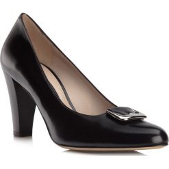 Buty damskie. Czarne czółenka damskie Wittchen, ze skóry. W wyprzedaży za 299,00 zł.