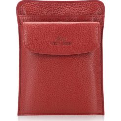Etui na paszport 17-5-127-3. Czerwone etui damskie Wittchen, w paski, z tłoczeniem, bez dodatków. Za 459,00 zł.