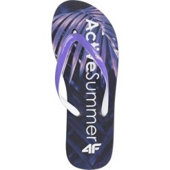 Klapki damskie KLD004 - ciemny granat. Szare klapki damskie marki 4f, w paski, z gumy, bez obcasa. Za 29,99 zł.
