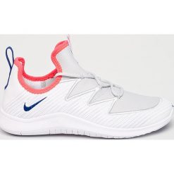 Nike - Buty Free TR 9. Białe buty sportowe damskie Nike, bez wzorów, z gumy, sportowe. W wyprzedaży za 369,90 zł.