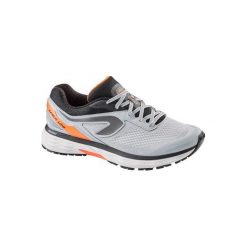 Buty do biegania KIPRUN LONG 2 męskie. Szare buty sportowe męskie KIPRUN, z gumy, bez zapięcia, do biegania. Za 249,99 zł.