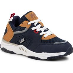 Sneakersy XTI - 57157 Navy. Niebieskie trampki chłopięce Xti, bez wzorów, ze skóry ekologicznej, na sznurówki. Za 169,00 zł.