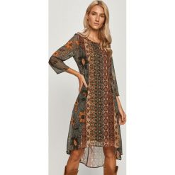 Desigual - Sukienka. Sukienki damskie Desigual, na co dzień, s, bez wzorów, z elastanu, casualowe, z okrągłym kołnierzem, bez rękawów, mini, proste. Za 399,90 zł.