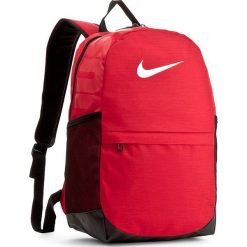 Plecak NIKE - BA5473 657. Czerwone plecaki męskie Nike, z materiału, sportowe. Za 119,00 zł.