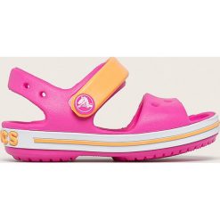 Crocs - Sandały dziecięce. Czerwone sandały dziewczęce Crocs, z gumy, bez zapięcia. W wyprzedaży za 109,90 zł.