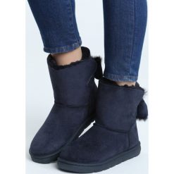 Granatowe Śniegowce Nights With You. Niebieskie buty zimowe damskie Born2be, z materiału, z okrągłym noskiem, na płaskiej podeszwie. Za 84,99 zł.