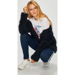 Trendyol - Top. Białe bluzki damskie Trendyol, s, z nadrukiem, z poliesteru, z okrągłym kołnierzem. W wyprzedaży za 29,90 zł.