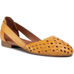 Półbuty PIAZZA - 830229 Gelb 6. Żółte półbuty damskie Piazza, na co dzień, bez wzorów, ze skóry, bez obcasa, na obcasie, bez zapięcia. Za 239,00 zł.