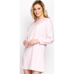 Różowa Sukienka Romantic Story. Różowe sukienki damskie Born2be, s, bez wzorów, z okrągłym kołnierzem, z długim rękawem, długie, mini. Za 69,99 zł.