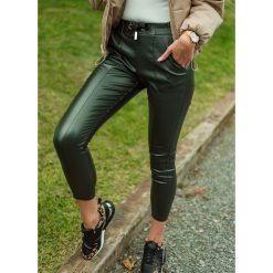 SPODNIE RUTH DARK GREEN - S. Zielone spodnie damskie Fanaberia.com, s. Za 119,00 zł.