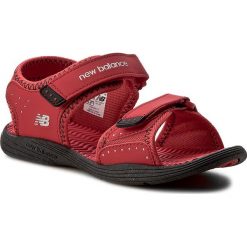 Sandały NEW BALANCE - K2004RBK Czerwony. Czerwone sandały chłopięce New Balance, z materiału. Za 109,00 zł.