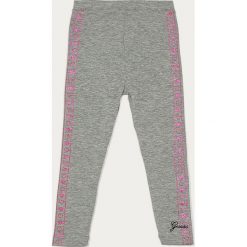 Guess Jeans - Legginsy dziecięce 92-122 cm. Szare spodnie dziewczęce Guess Jeans, z nadrukiem, z elastanu. Za 89,90 zł.