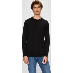Scotch & Soda - Sweter. Czarne swetry klasyczne męskie marki Scotch & Soda, s, z bawełny, z okrągłym kołnierzem. W wyprzedaży za 179,90 zł.