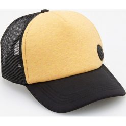Czapka z daszkiem - Żółty. Żółte czapki z daszkiem męskie Reserved. W wyprzedaży za 19,99 zł.