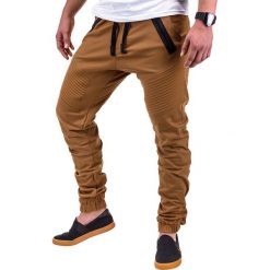 SPODNIE MĘSKIE JOGGERY P389 - RUDE. Brązowe joggery męskie Ombre Clothing. Za 69,00 zł.